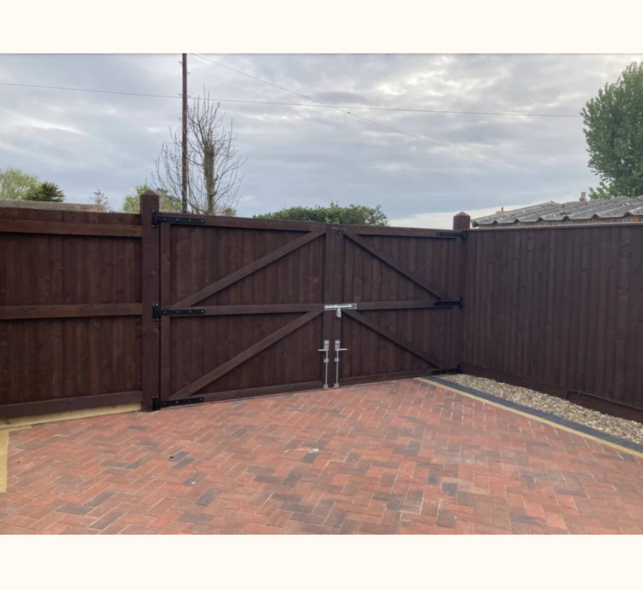 Shebbear Featheredge Entrance Gate (Pair)